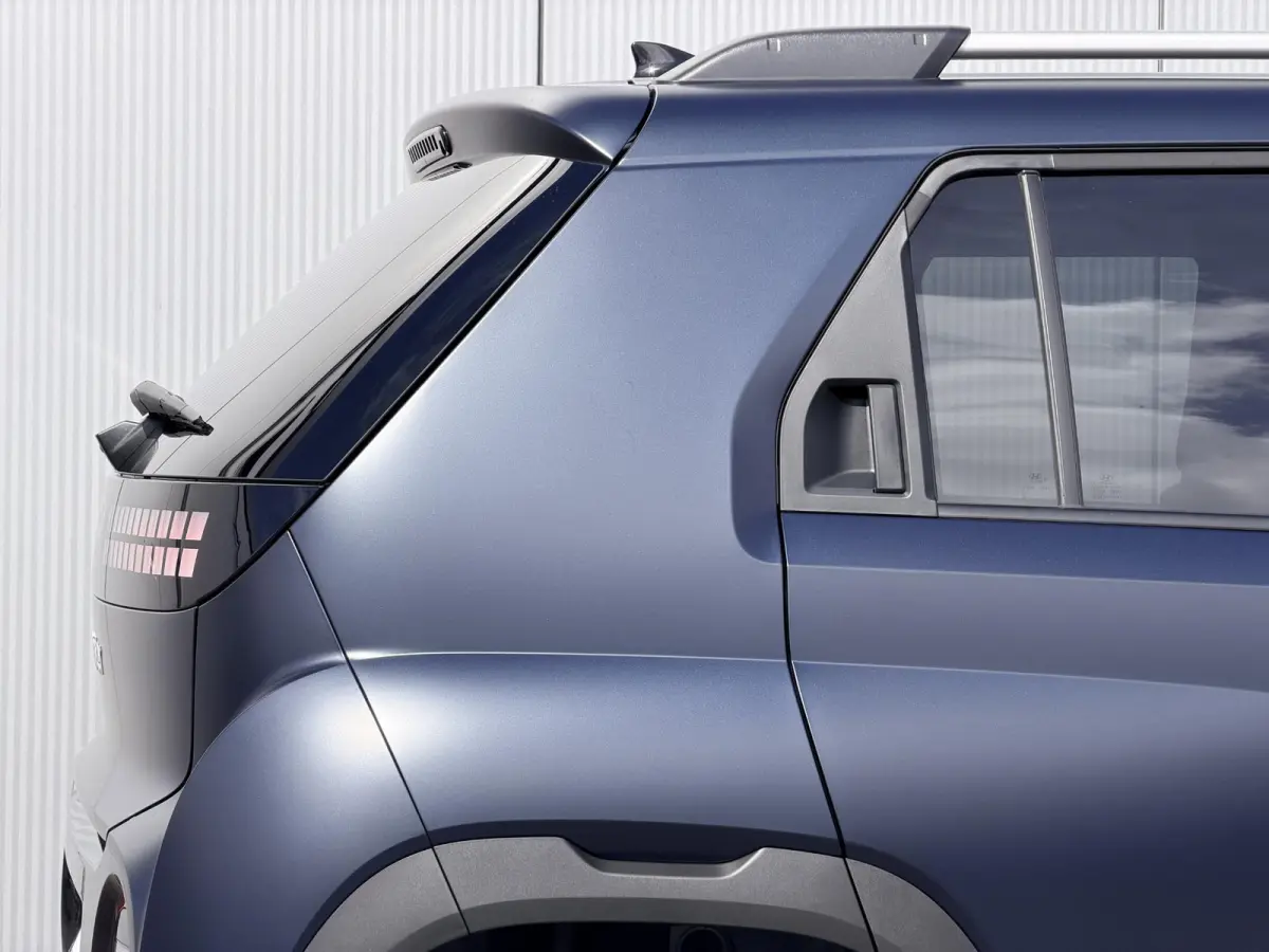 Evolve 49 kWh LED Verlichting / 17 Inch / Dynamische Navigatie / Achteruitrijcamera / Parkeersensoren Voor + Achter /