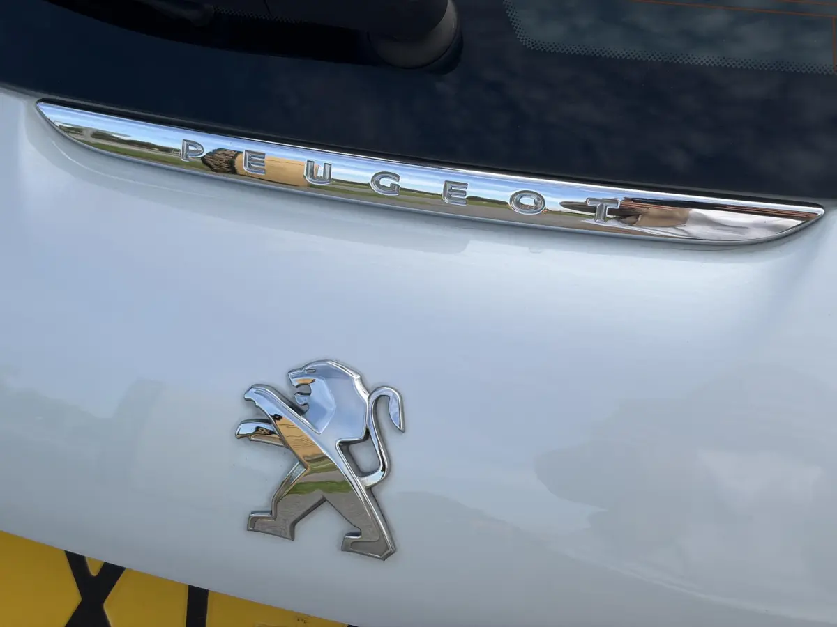 1.2 PureTech Active ✓Navi✓Carplay✓Airco✓Cruise✓5 Deurs✓Lm velgen✓N.A.P✓Apk tot 04-2027