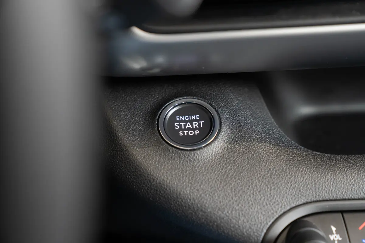 Summit 54 kWh | Tot 8 Jaar Garantie | Warmtepomp | Navigatie | Stoelverwarming | Verwarmd Voorraam | Apple Carplay & Android Auto |