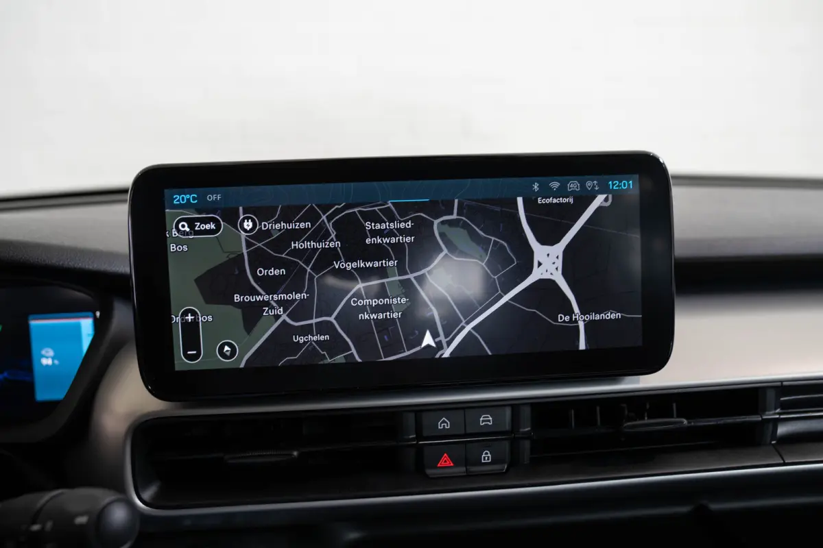 Summit 54 kWh | Tot 8 Jaar Garantie | Warmtepomp | Navigatie | Stoelverwarming | Verwarmd Voorraam | Apple Carplay & Android Auto |