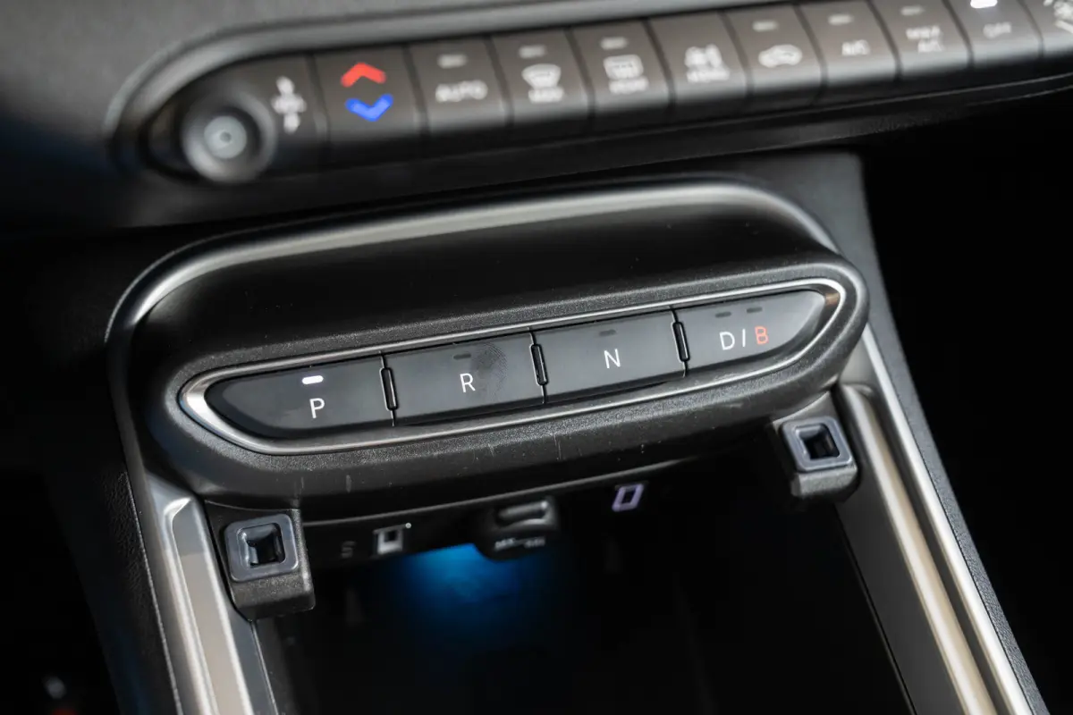 Summit 54 kWh | Tot 8 Jaar Garantie | Warmtepomp | Navigatie | Stoelverwarming | Verwarmd Voorraam | Apple Carplay & Android Auto |