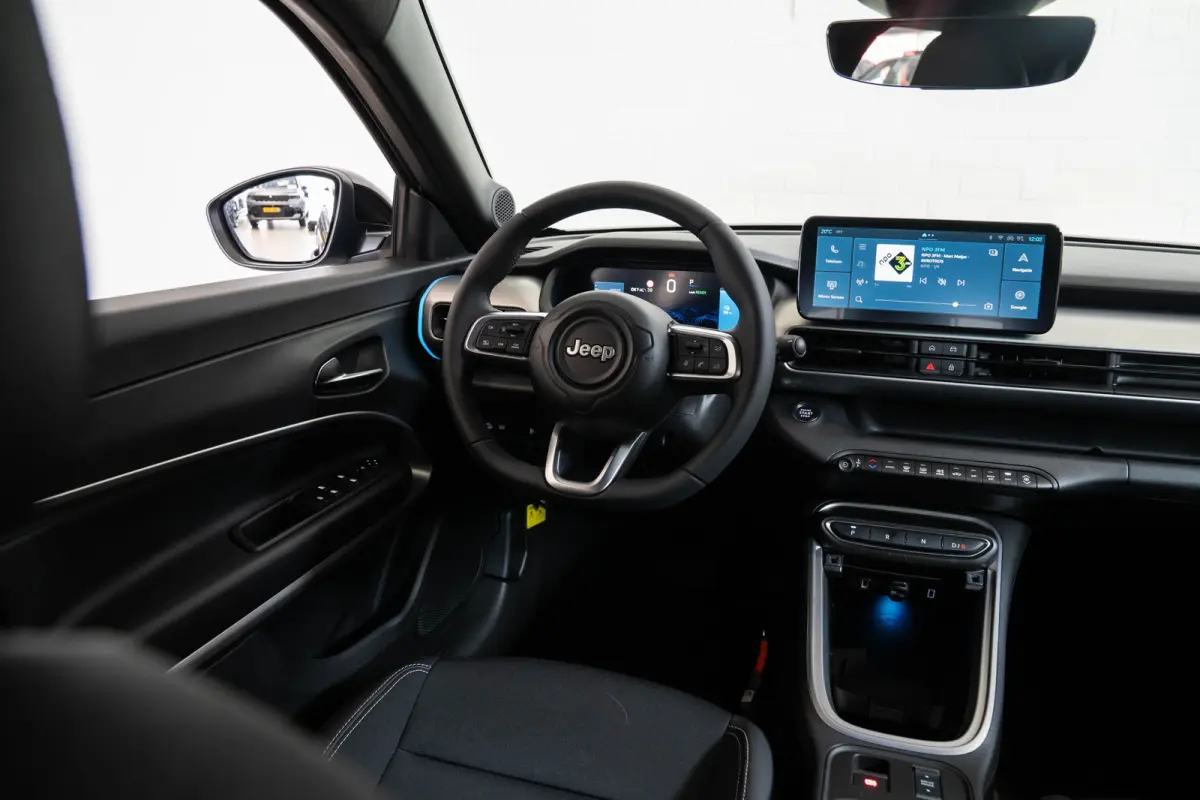 Summit 54 kWh | Tot 8 Jaar Garantie | Warmtepomp | Navigatie | Stoelverwarming | Verwarmd Voorraam | Apple Carplay & Android Auto |