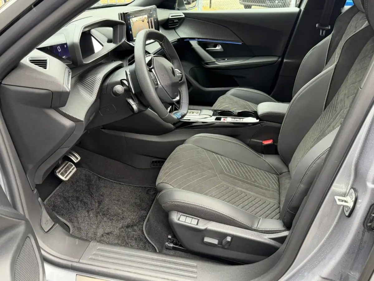 HYBRID 145 GT-LINE Alcantara Stoelverwarming 13.000 EURO KORTING