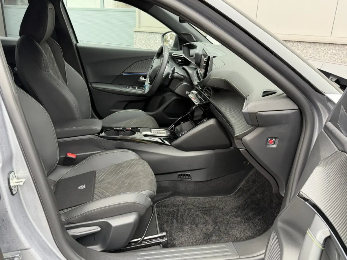 HYBRID 145 GT-LINE Alcantara Stoelverwarming 13.000 EURO KORTING