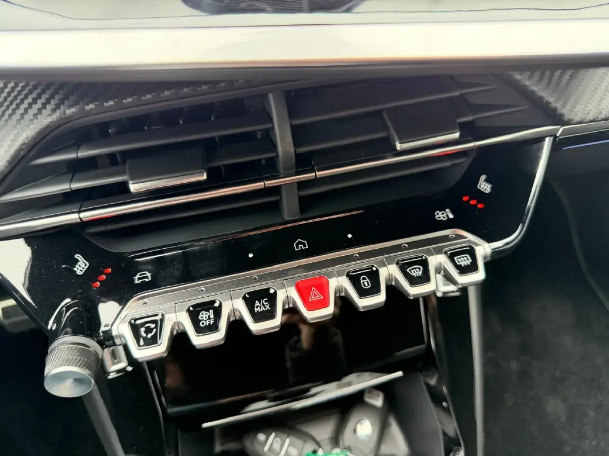 HYBRID 145 GT-LINE Alcantara Stoelverwarming 13.000 EURO KORTING