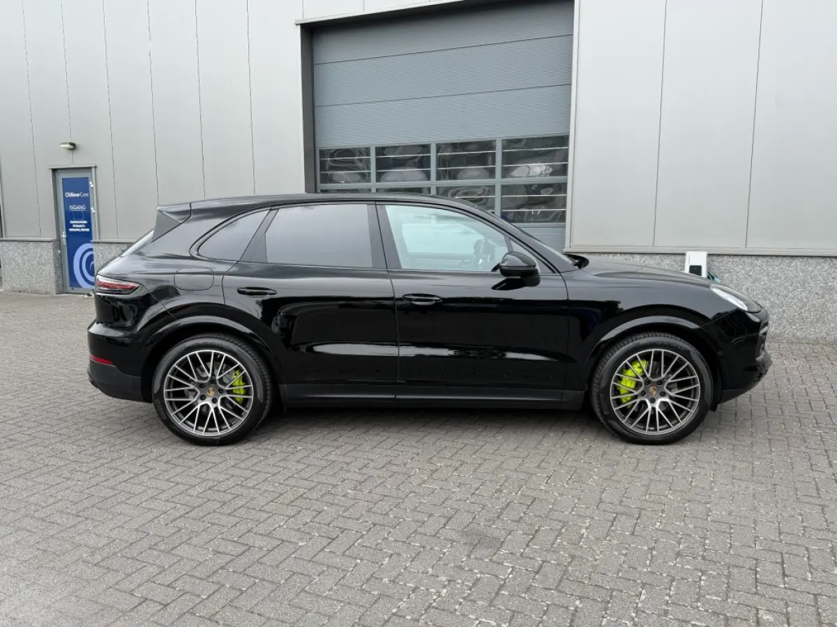 3.0 E-HYBRID Platinum Edtion
