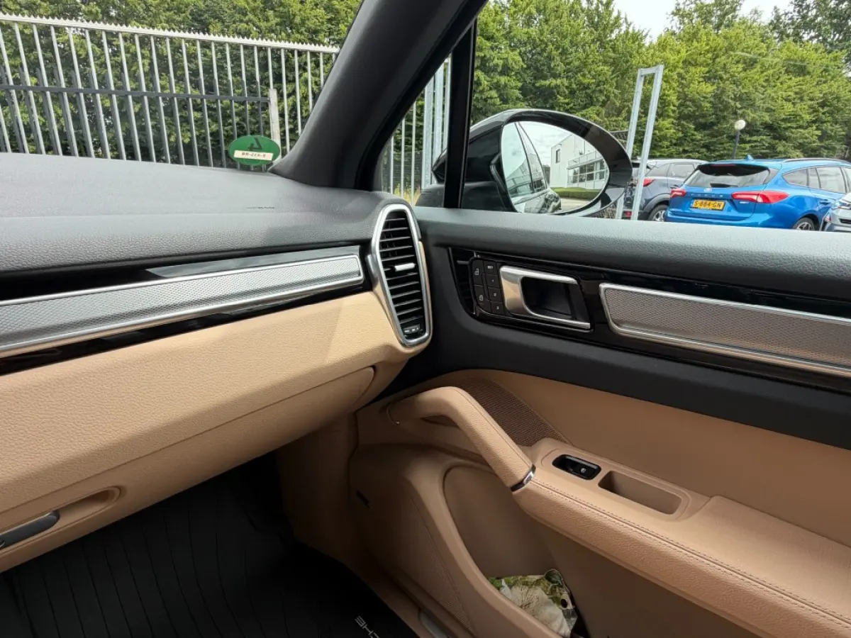 3.0 E-HYBRID Platinum Edtion