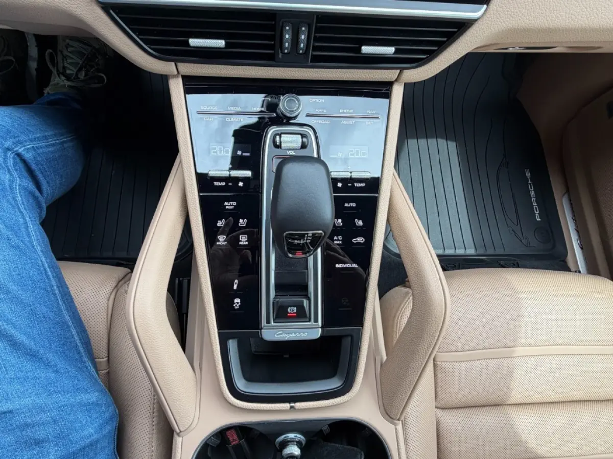 3.0 E-HYBRID Platinum Edtion