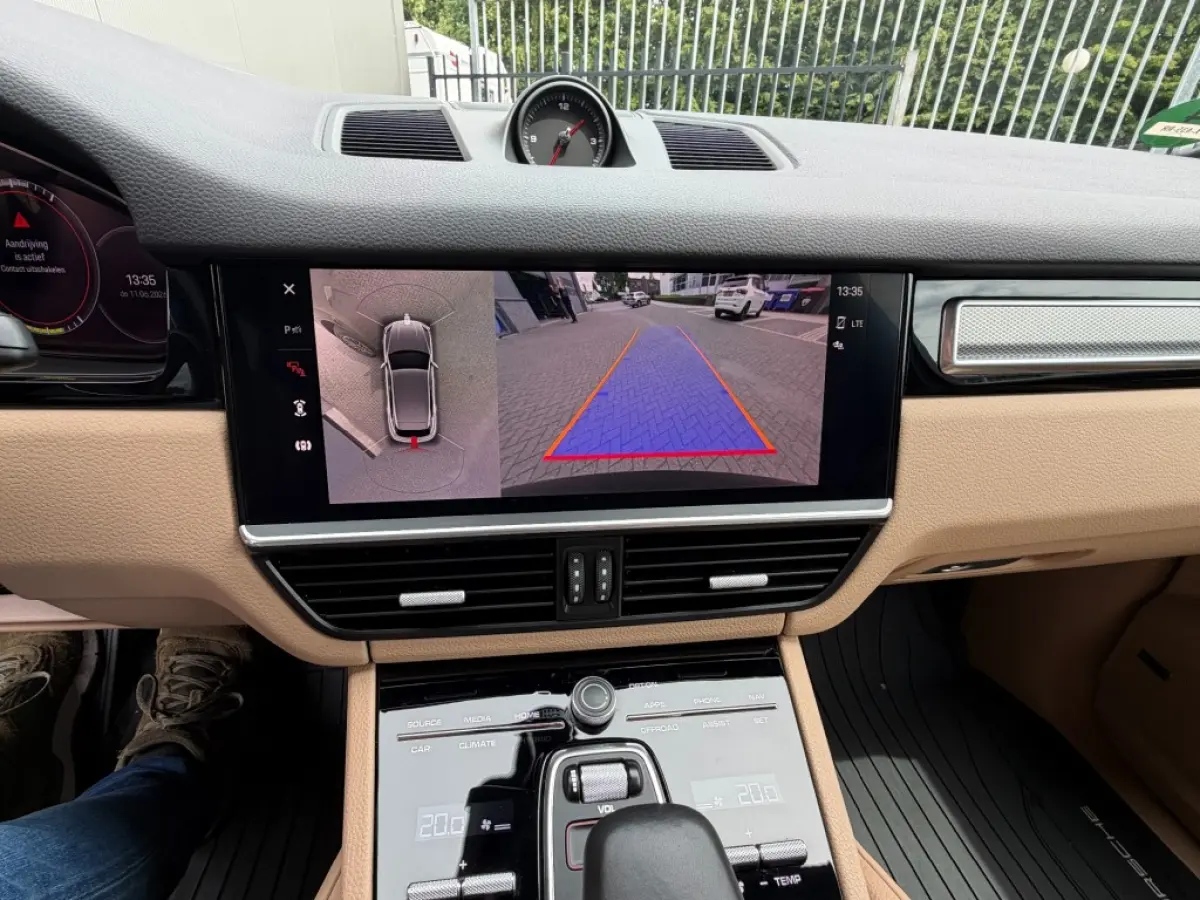 3.0 E-HYBRID Platinum Edtion
