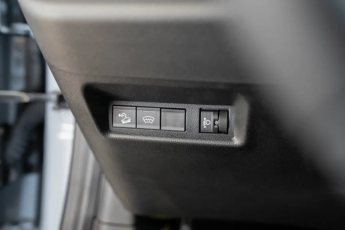 54 kWh | Tot 8 Jaar Garantie | Warmtepomp | Navigatie | Stoelverwarming | Verwarmd Voorraam | Apple Carplay & Android Auto |
