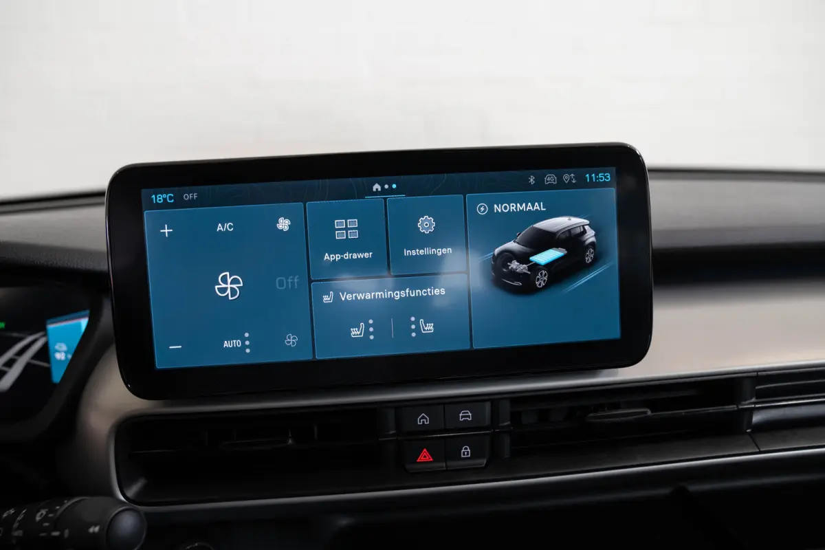 54 kWh | Tot 8 Jaar Garantie | Warmtepomp | Navigatie | Stoelverwarming | Verwarmd Voorraam | Apple Carplay & Android Auto |