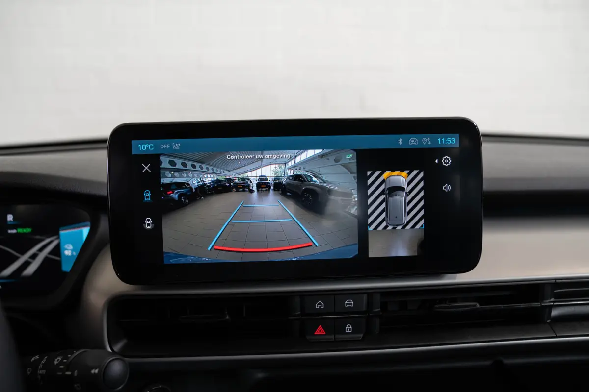 54 kWh | Tot 8 Jaar Garantie | Warmtepomp | Navigatie | Stoelverwarming | Verwarmd Voorraam | Apple Carplay & Android Auto |