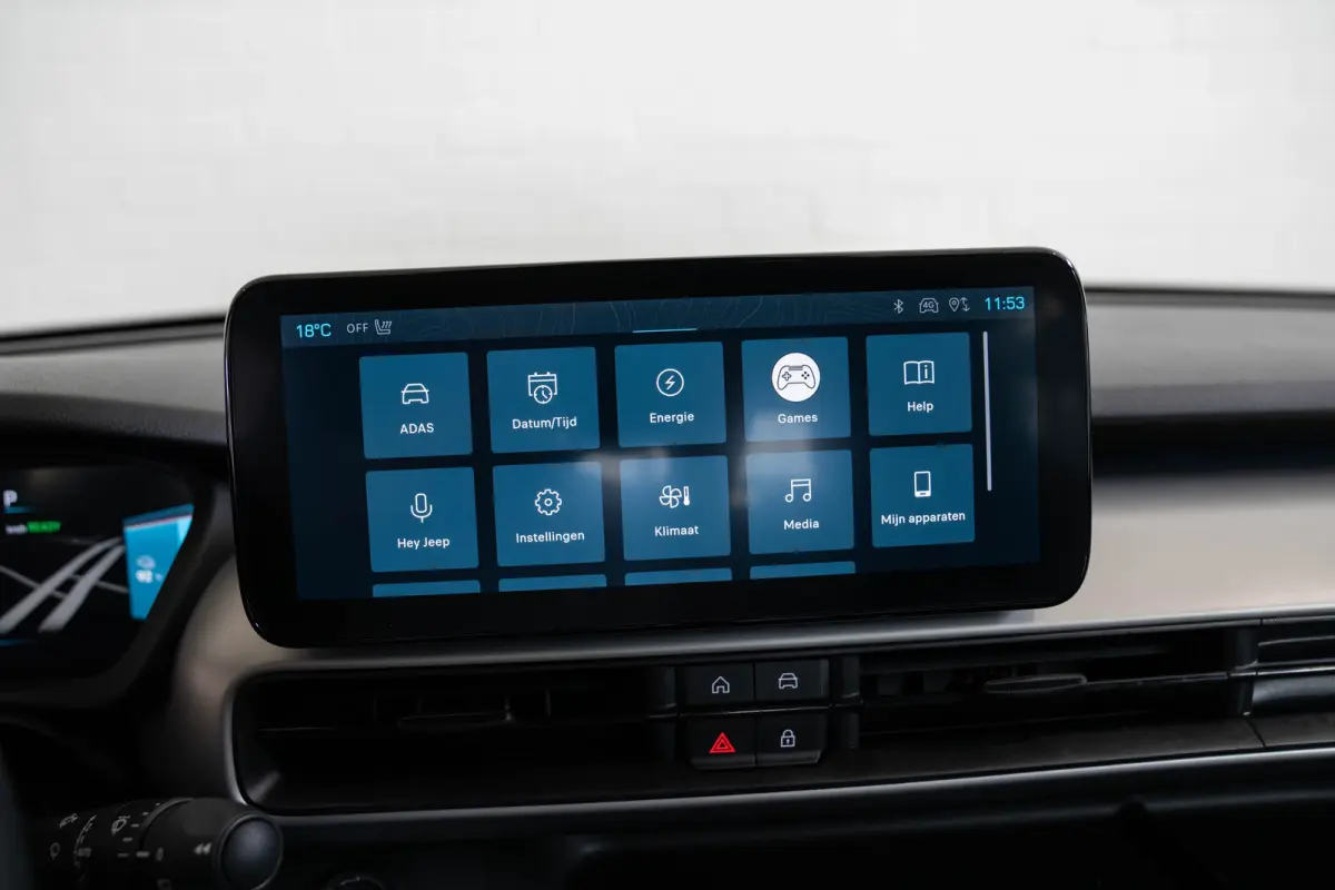 54 kWh | Tot 8 Jaar Garantie | Warmtepomp | Navigatie | Stoelverwarming | Verwarmd Voorraam | Apple Carplay & Android Auto |