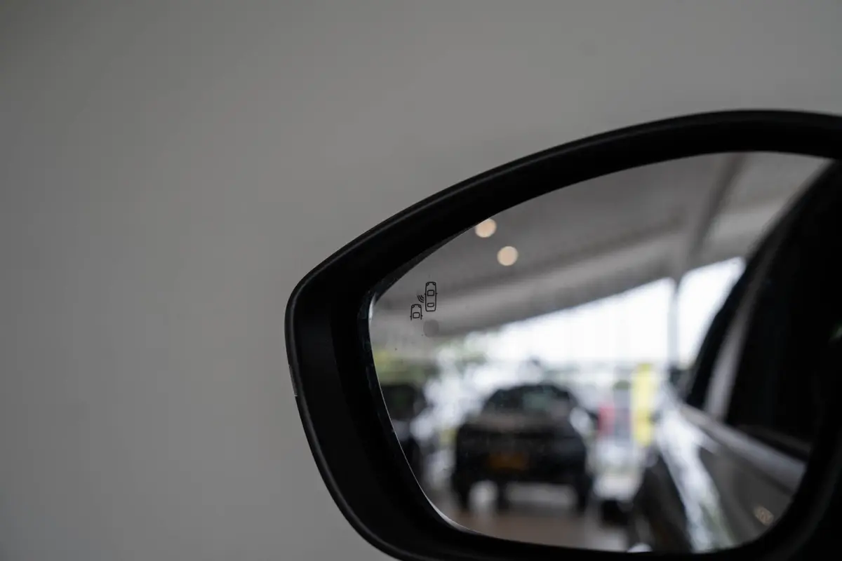 54 kWh | Tot 8 Jaar Garantie | Warmtepomp | Navigatie | Stoelverwarming | Verwarmd Voorraam | Apple Carplay & Android Auto |