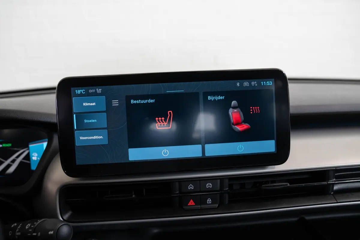 54 kWh | Tot 8 Jaar Garantie | Warmtepomp | Navigatie | Stoelverwarming | Verwarmd Voorraam | Apple Carplay & Android Auto |