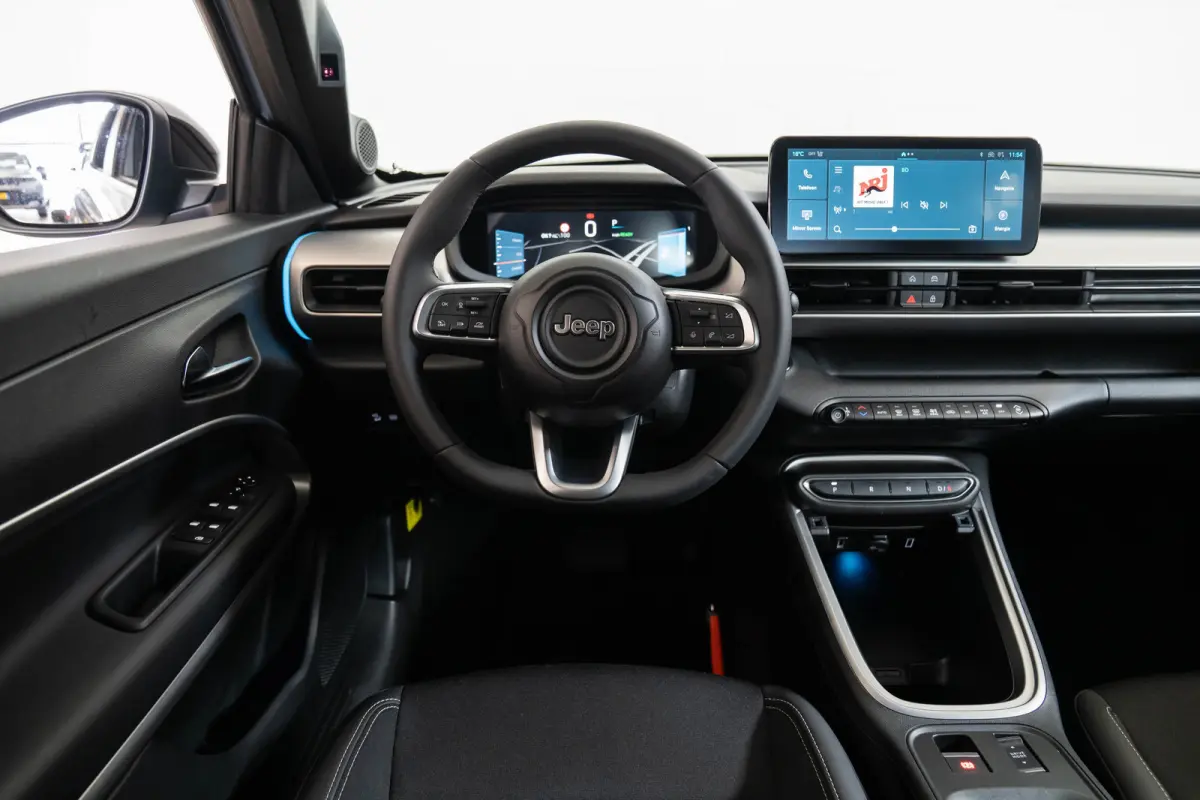 54 kWh | Tot 8 Jaar Garantie | Warmtepomp | Navigatie | Stoelverwarming | Verwarmd Voorraam | Apple Carplay & Android Auto |