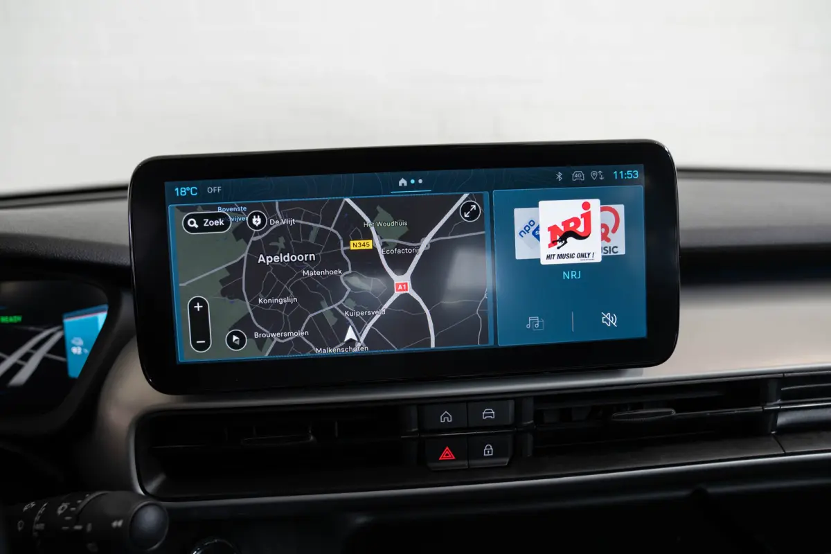 54 kWh | Tot 8 Jaar Garantie | Warmtepomp | Navigatie | Stoelverwarming | Verwarmd Voorraam | Apple Carplay & Android Auto |