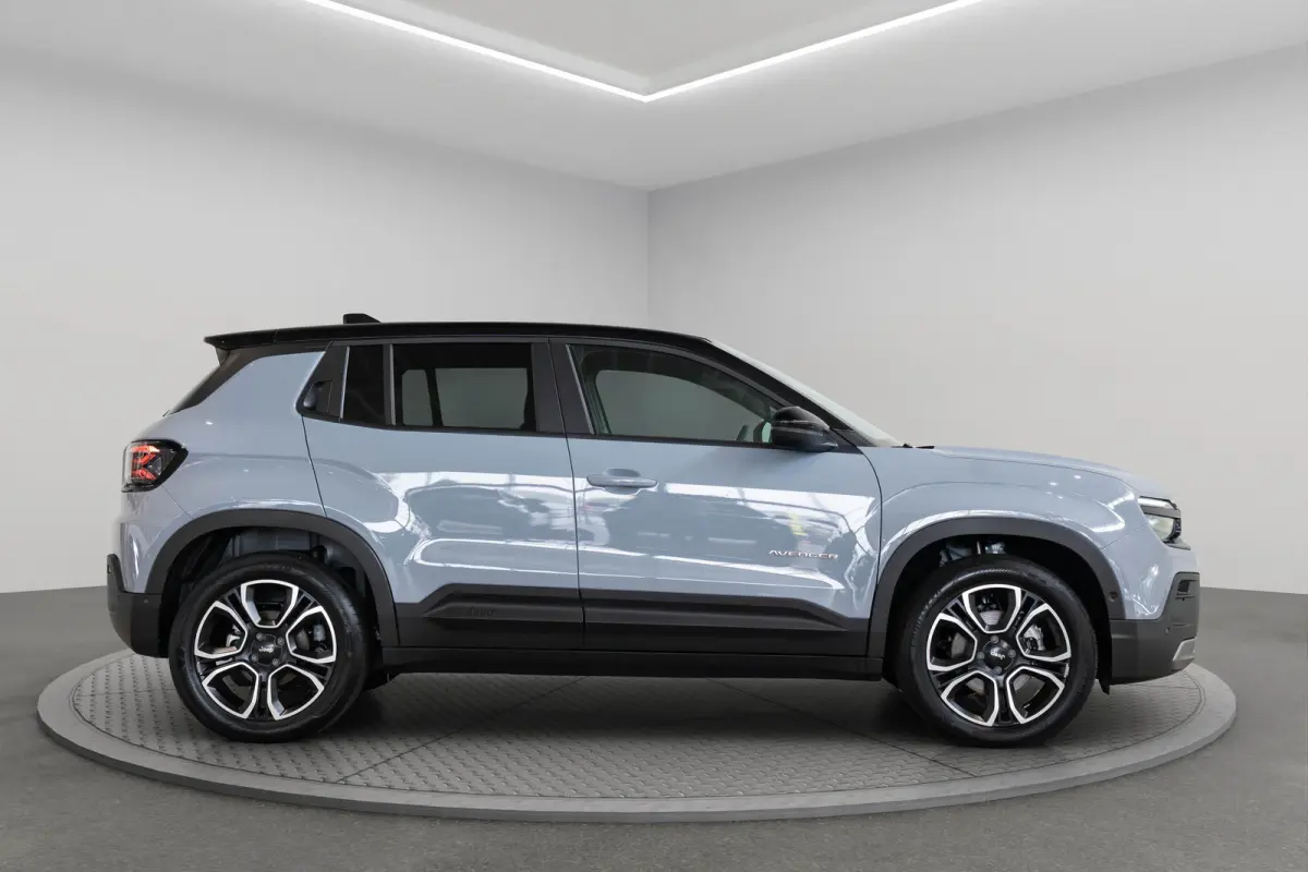 54 kWh | Tot 8 Jaar Garantie | Warmtepomp | Navigatie | Stoelverwarming | Verwarmd Voorraam | Apple Carplay & Android Auto |