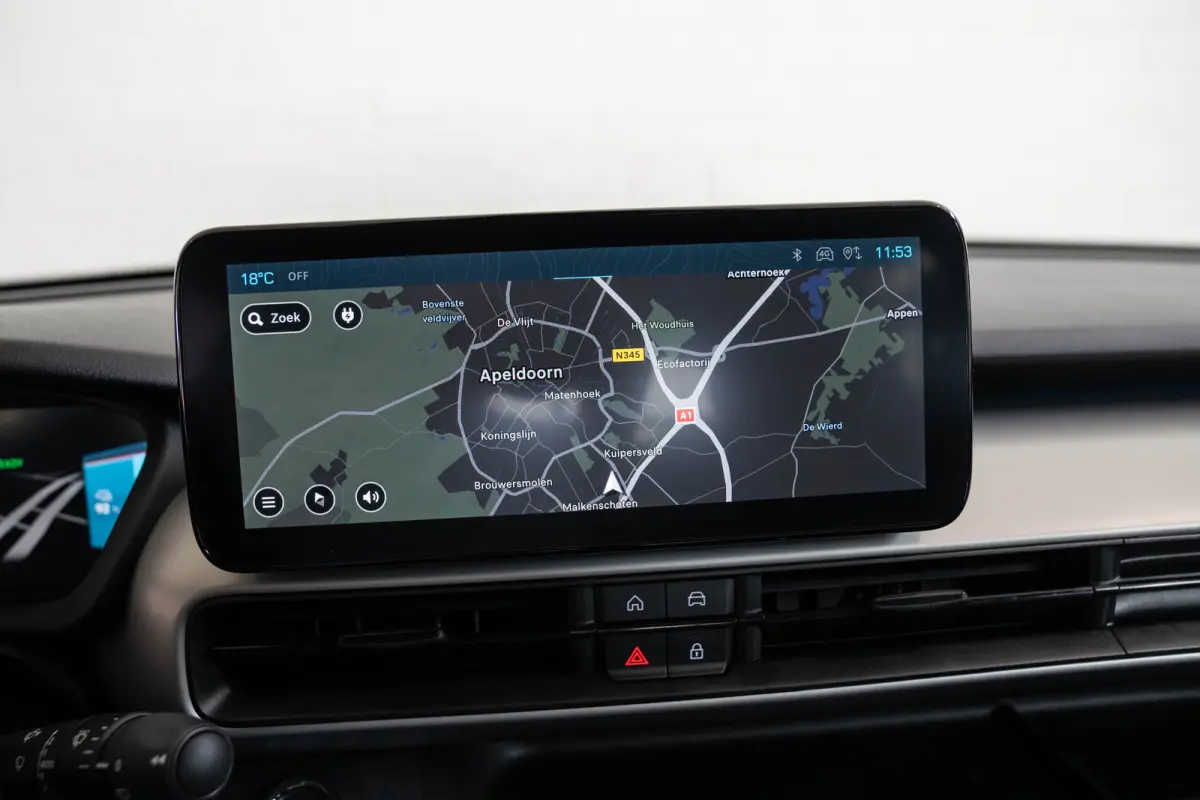 54 kWh | Tot 8 Jaar Garantie | Warmtepomp | Navigatie | Stoelverwarming | Verwarmd Voorraam | Apple Carplay & Android Auto |