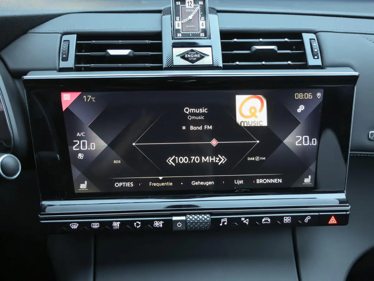 1.6 PureTech Executive 2e eigenaar | Rivoli | Nappaleder + Stoelverwarming | Schuifdak Panorama | 19" LMV | Carplay Android Auto