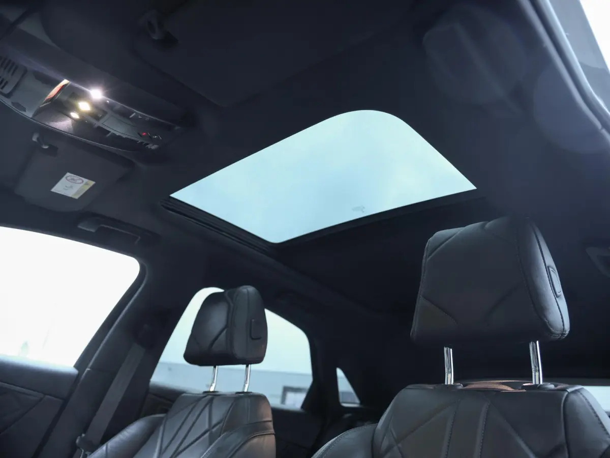 1.6 PureTech Executive 2e eigenaar | Rivoli | Nappaleder + Stoelverwarming | Schuifdak Panorama | 19" LMV | Carplay Android Auto