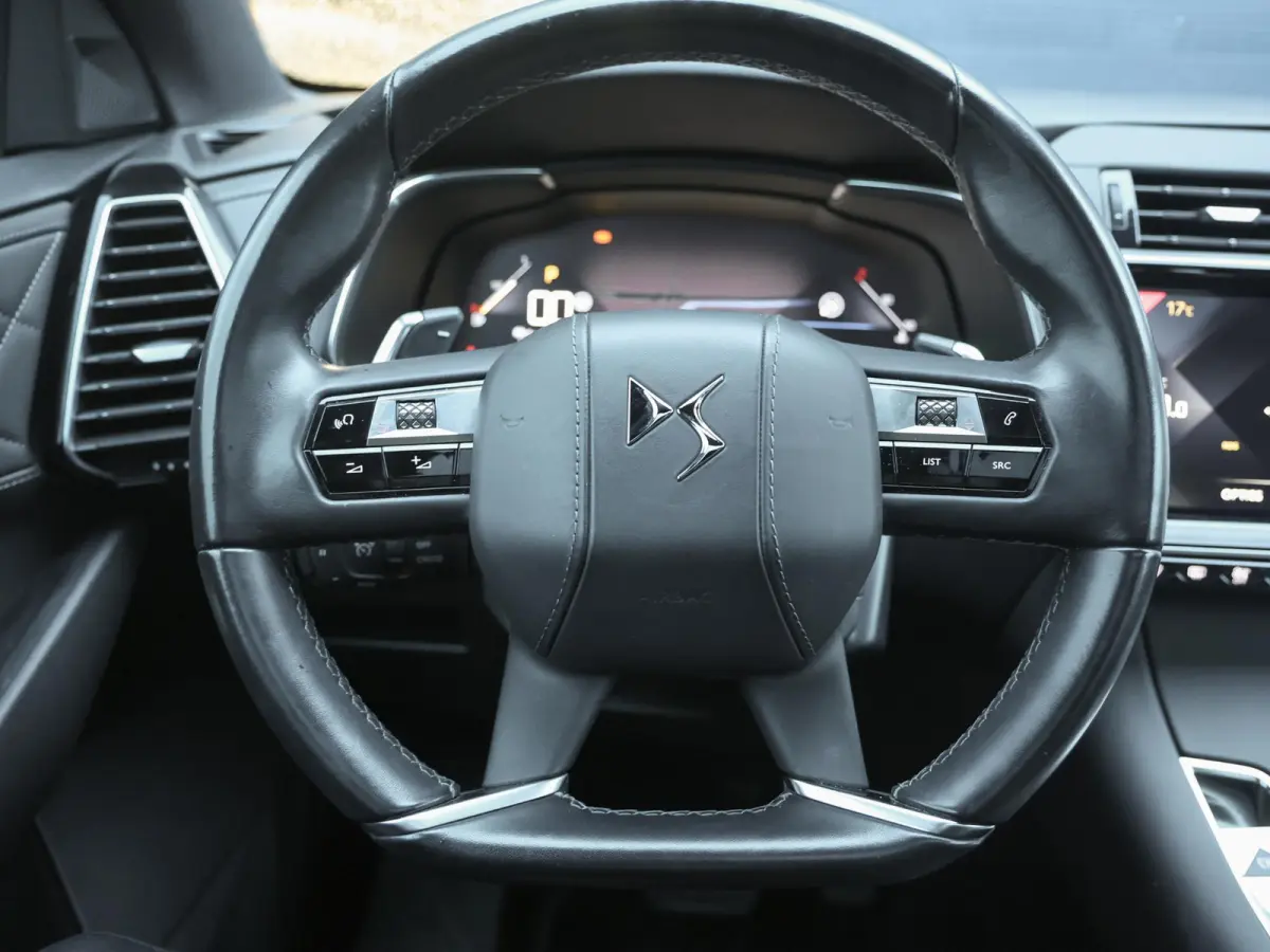 1.6 PureTech Executive 2e eigenaar | Rivoli | Nappaleder + Stoelverwarming | Schuifdak Panorama | 19" LMV | Carplay Android Auto