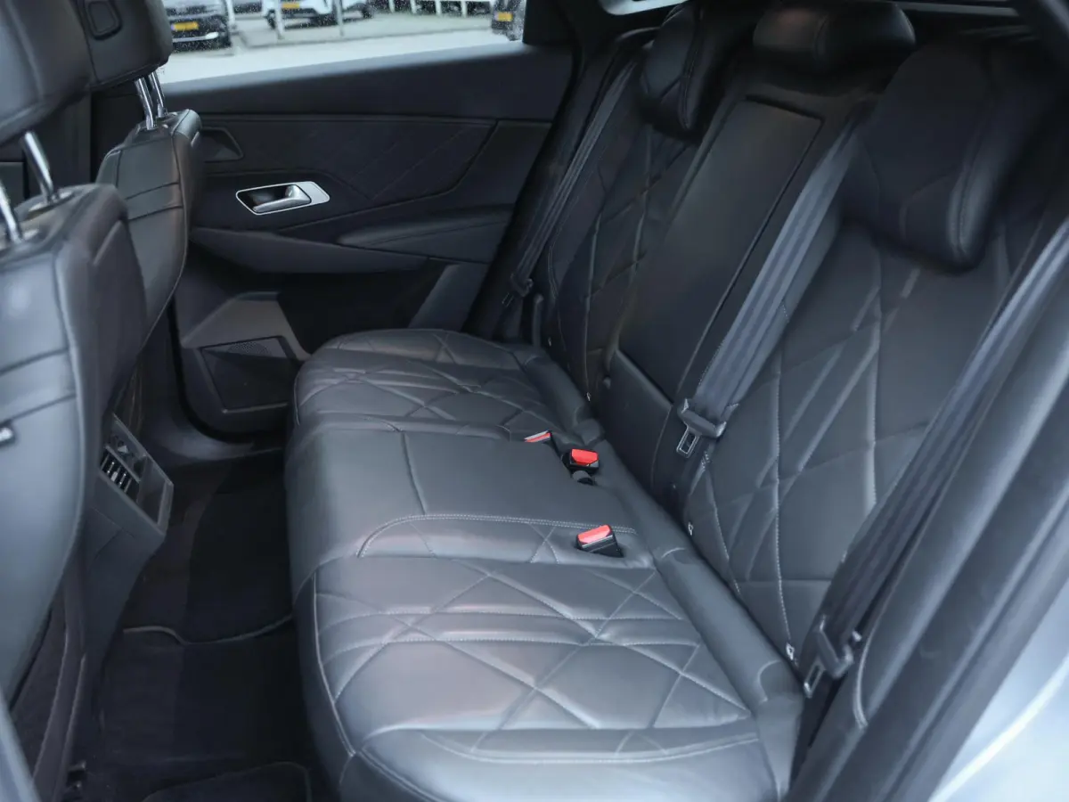 1.6 PureTech Executive 2e eigenaar | Rivoli | Nappaleder + Stoelverwarming | Schuifdak Panorama | 19" LMV | Carplay Android Auto