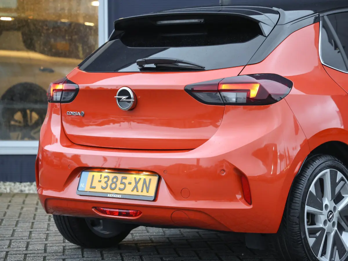 Elegance 50kWh | 1ste eigenaar | ACCU 90% | Winterpakket | Parkeersensoren | LEER/Stof | 17"LMV | AppleCarPlay/Android | AUTOMAAT