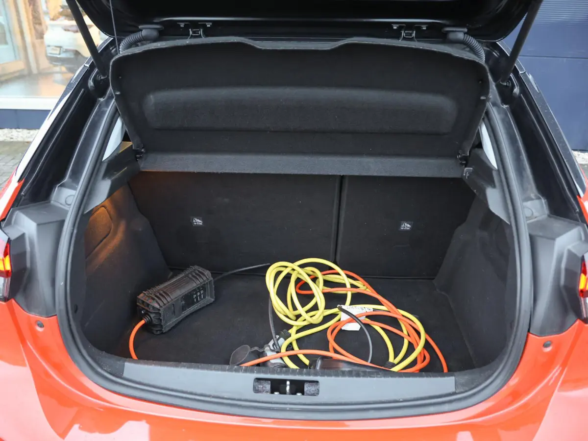 Elegance 50kWh | 1ste eigenaar | ACCU 90% | Winterpakket | Parkeersensoren | LEER/Stof | 17"LMV | AppleCarPlay/Android | AUTOMAAT