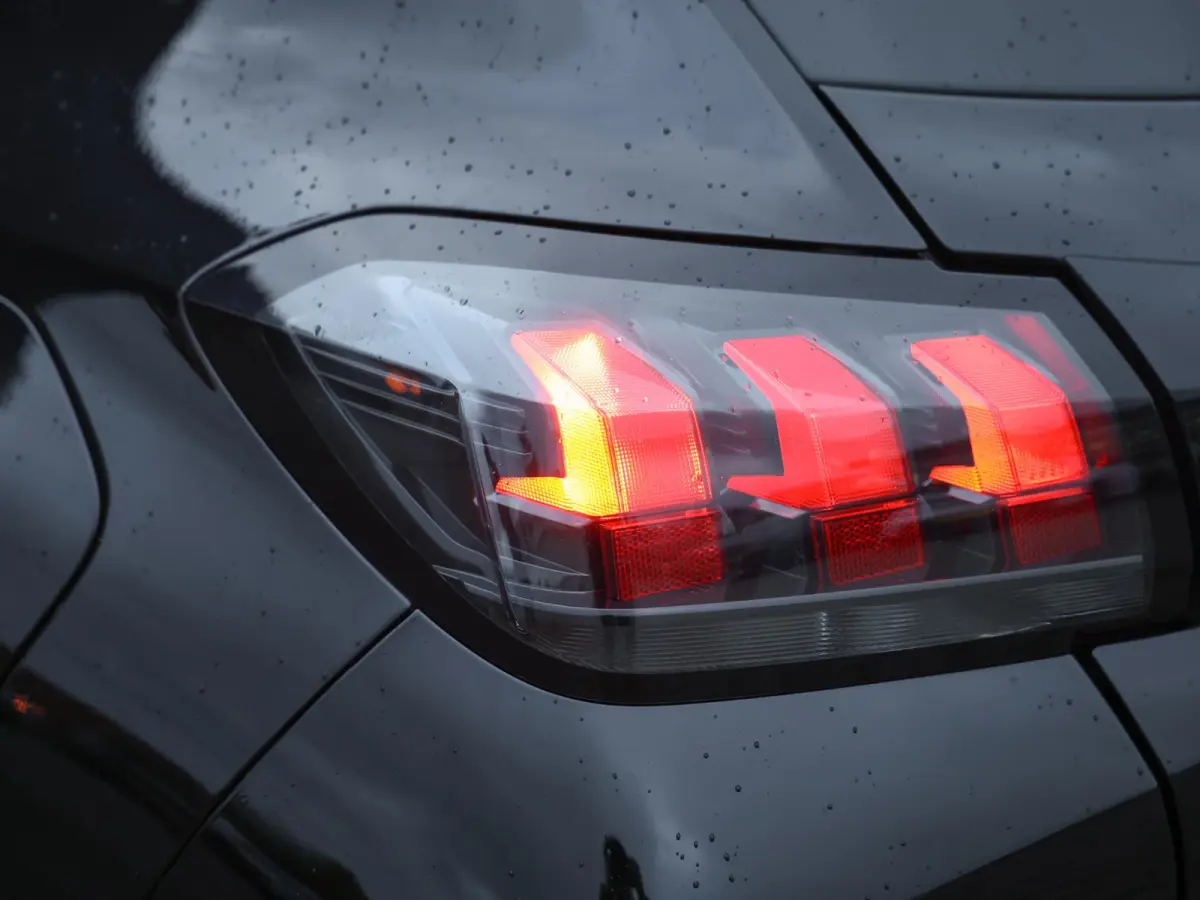 Active Pack 50kWh | 1ste eigenaar | ACCU 93% | Stoelverwarming | Parkeersensoren | Navigatie | AUTOMAAT