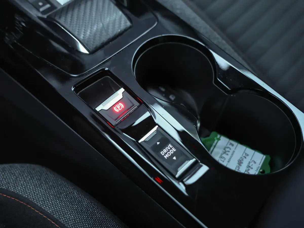 Active Pack 50kWh | 1ste eigenaar | ACCU 93% | Stoelverwarming | Parkeersensoren | Navigatie | AUTOMAAT