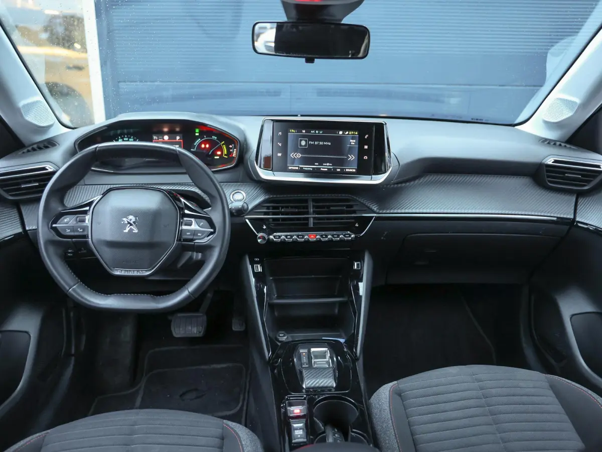Active Pack 50kWh | 1ste eigenaar | ACCU 93% | Stoelverwarming | Parkeersensoren | Navigatie | AUTOMAAT