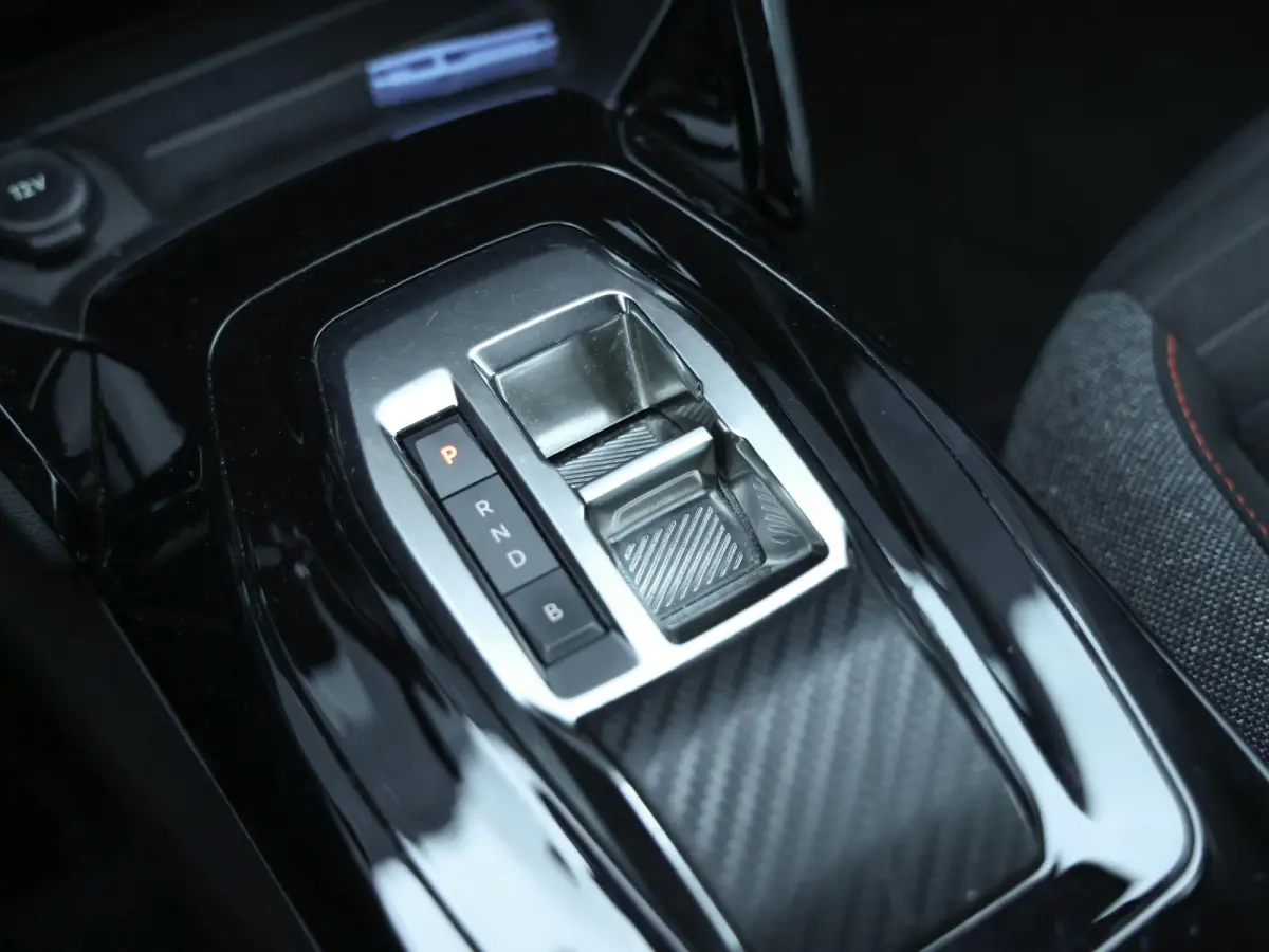 Active Pack 50kWh | 1ste eigenaar | ACCU 93% | Stoelverwarming | Parkeersensoren | Navigatie | AUTOMAAT