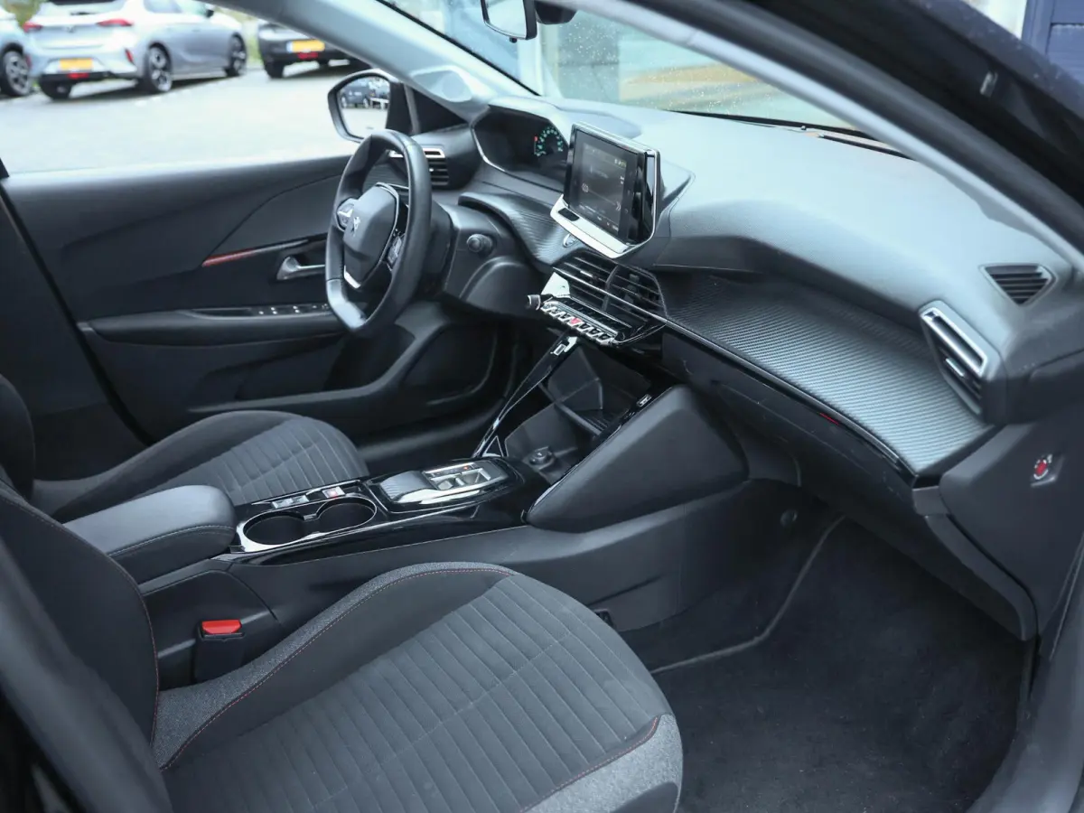 Active Pack 50kWh | 1ste eigenaar | ACCU 93% | Stoelverwarming | Parkeersensoren | Navigatie | AUTOMAAT