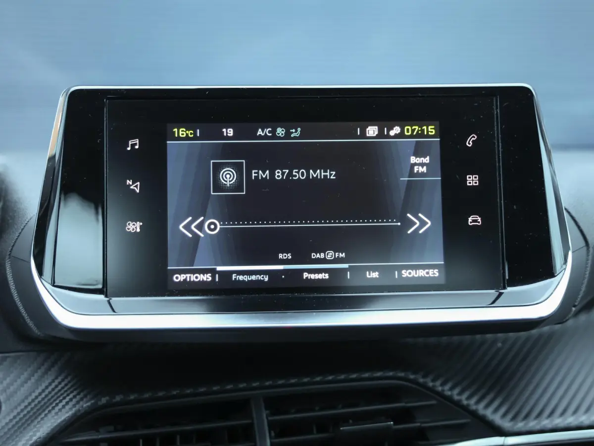 Active Pack 50kWh | 1ste eigenaar | ACCU 93% | Stoelverwarming | Parkeersensoren | Navigatie | AUTOMAAT