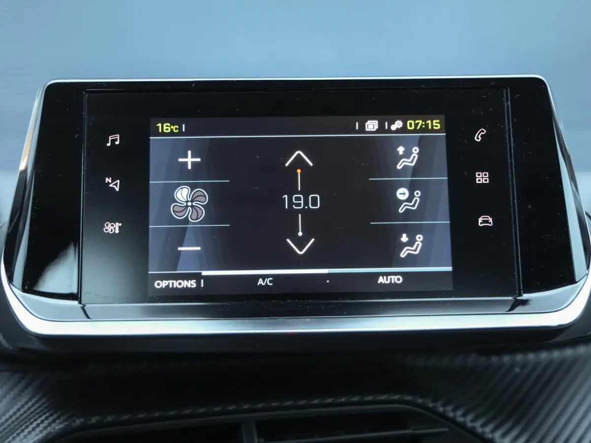 Active Pack 50kWh | 1ste eigenaar | ACCU 93% | Stoelverwarming | Parkeersensoren | Navigatie | AUTOMAAT