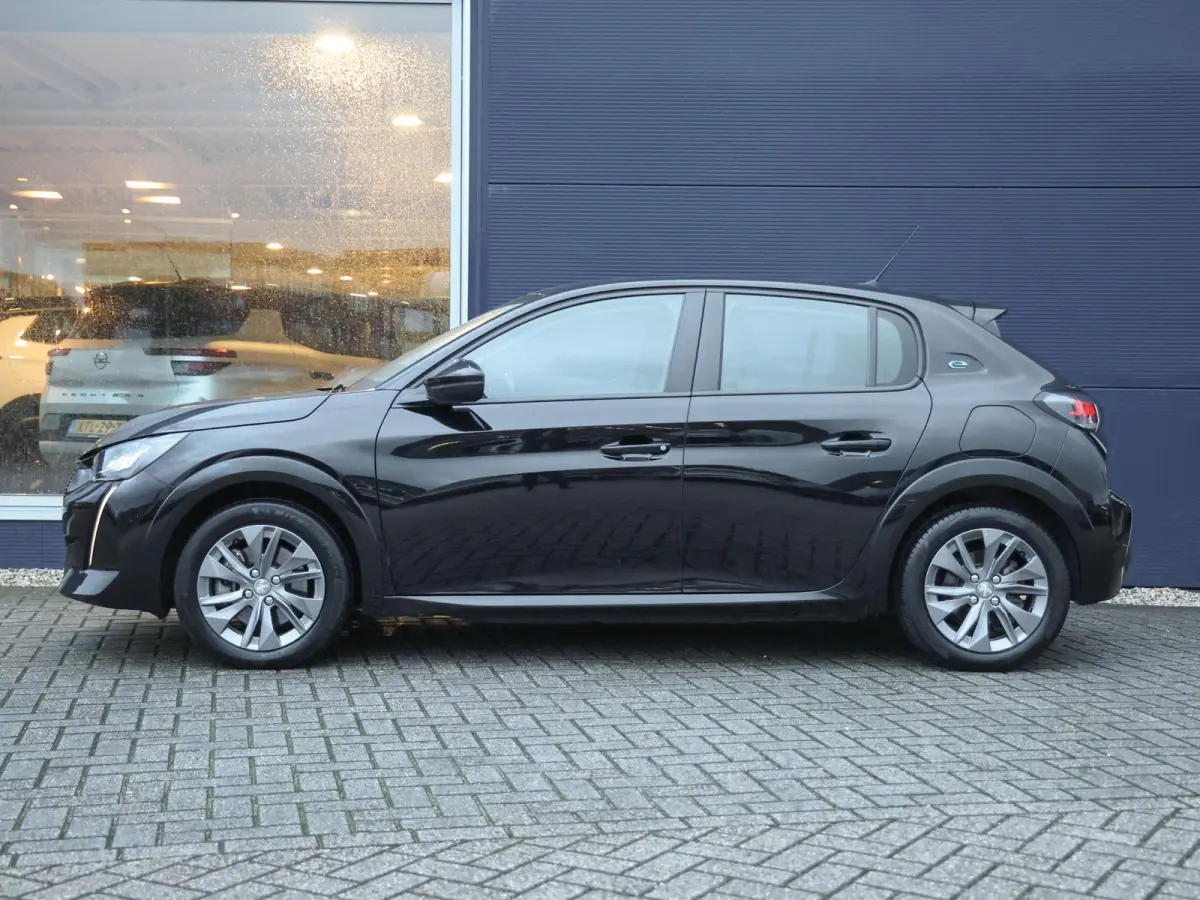 Active Pack 50kWh | 1ste eigenaar | ACCU 93% | Stoelverwarming | Parkeersensoren | Navigatie | AUTOMAAT