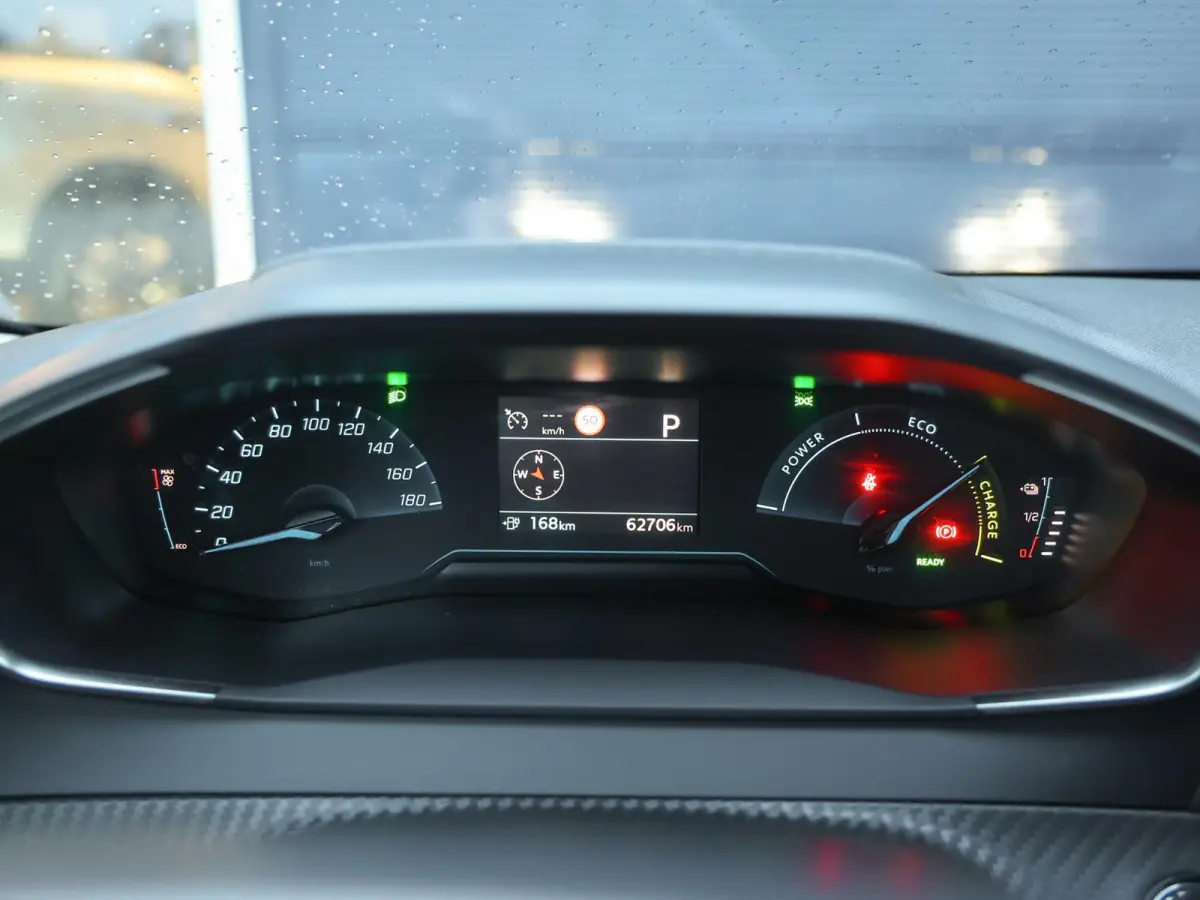 Active Pack 50kWh | 1ste eigenaar | ACCU 93% | Stoelverwarming | Parkeersensoren | Navigatie | AUTOMAAT