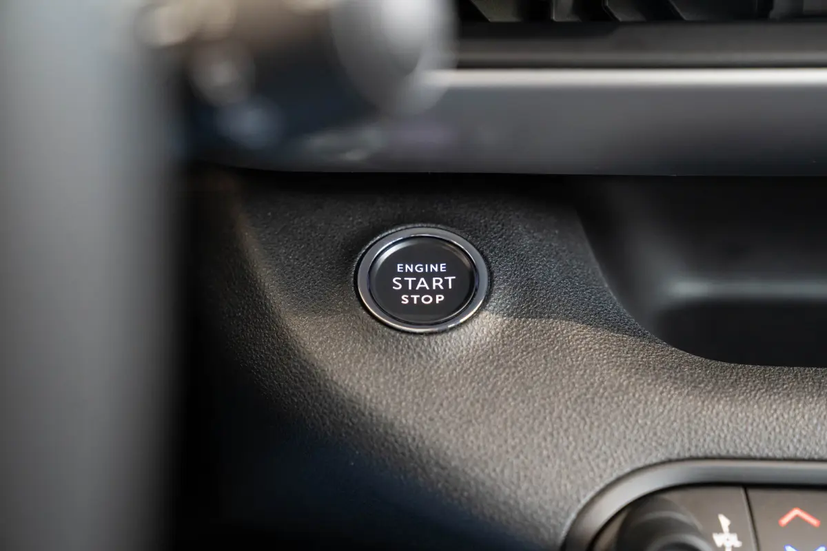 Summit 54 kWh | Tot 8 Jaar Garantie | Warmtepomp | Navigatie | Stoelverwarming | Verwarmd Voorraam | Apple Carplay & Android Auto |
