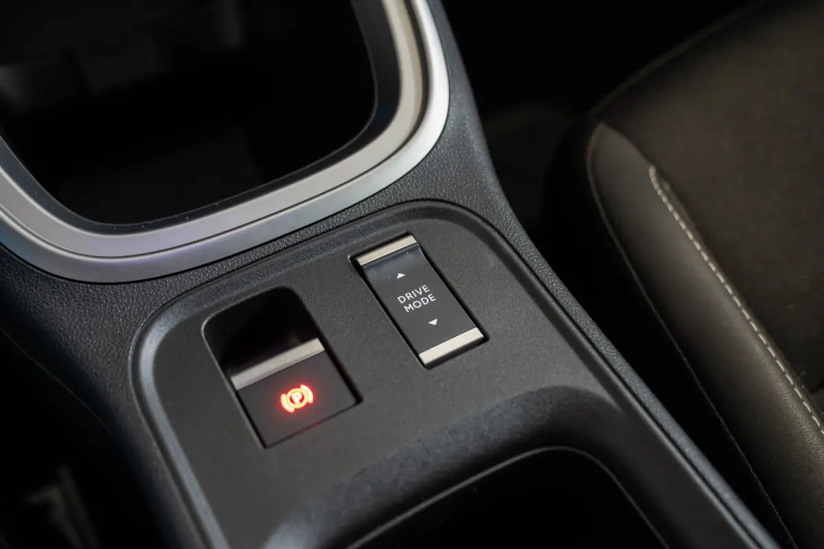 Summit 54 kWh | Tot 8 Jaar Garantie | Warmtepomp | Navigatie | Stoelverwarming | Verwarmd Voorraam | Apple Carplay & Android Auto |