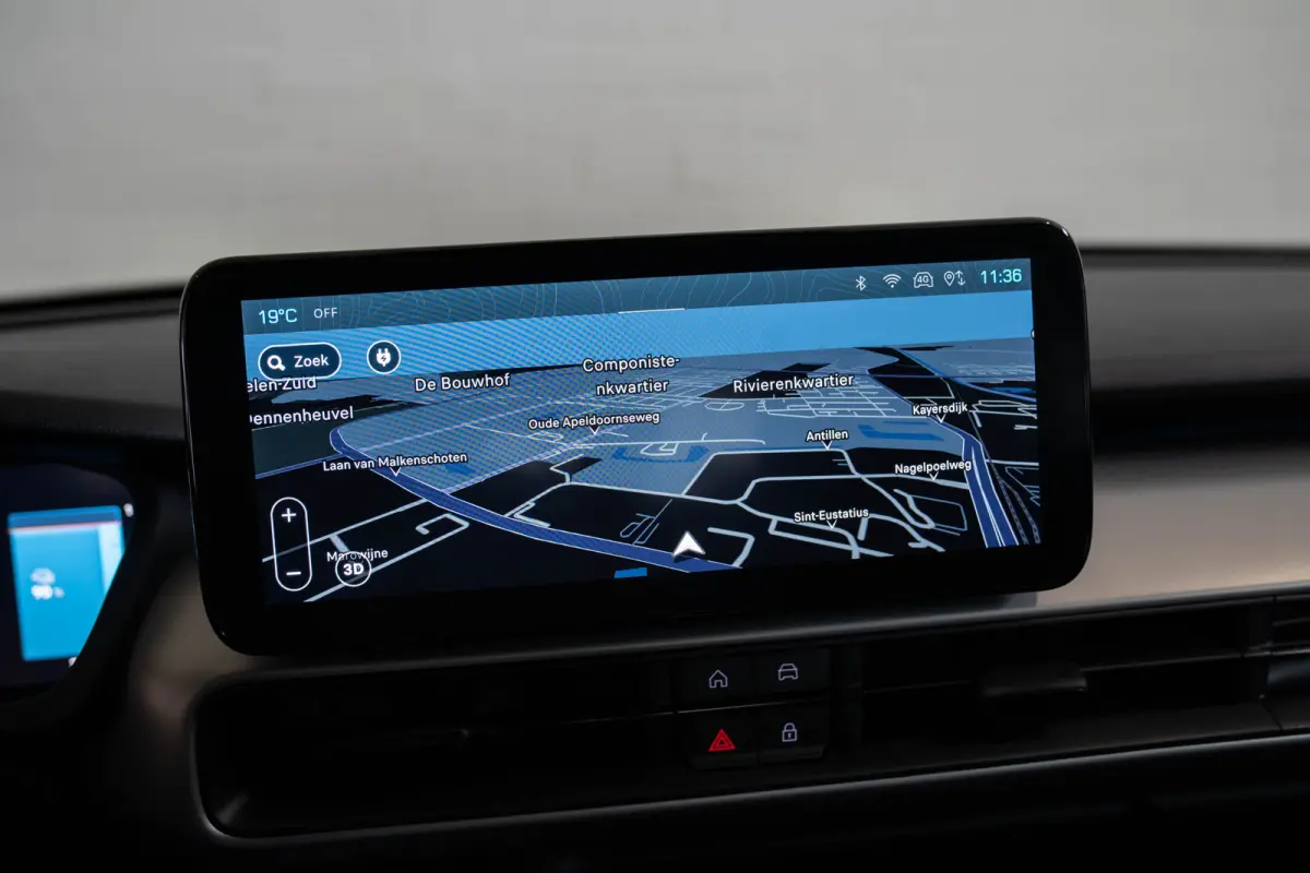 Summit 54 kWh | Tot 8 Jaar Garantie | Warmtepomp | Navigatie | Stoelverwarming | Verwarmd Voorraam | Apple Carplay & Android Auto |