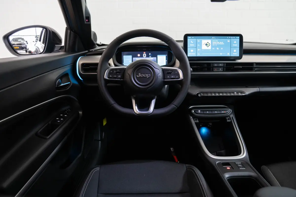Summit 54 kWh | Tot 8 Jaar Garantie | Warmtepomp | Navigatie | Stoelverwarming | Verwarmd Voorraam | Apple Carplay & Android Auto |