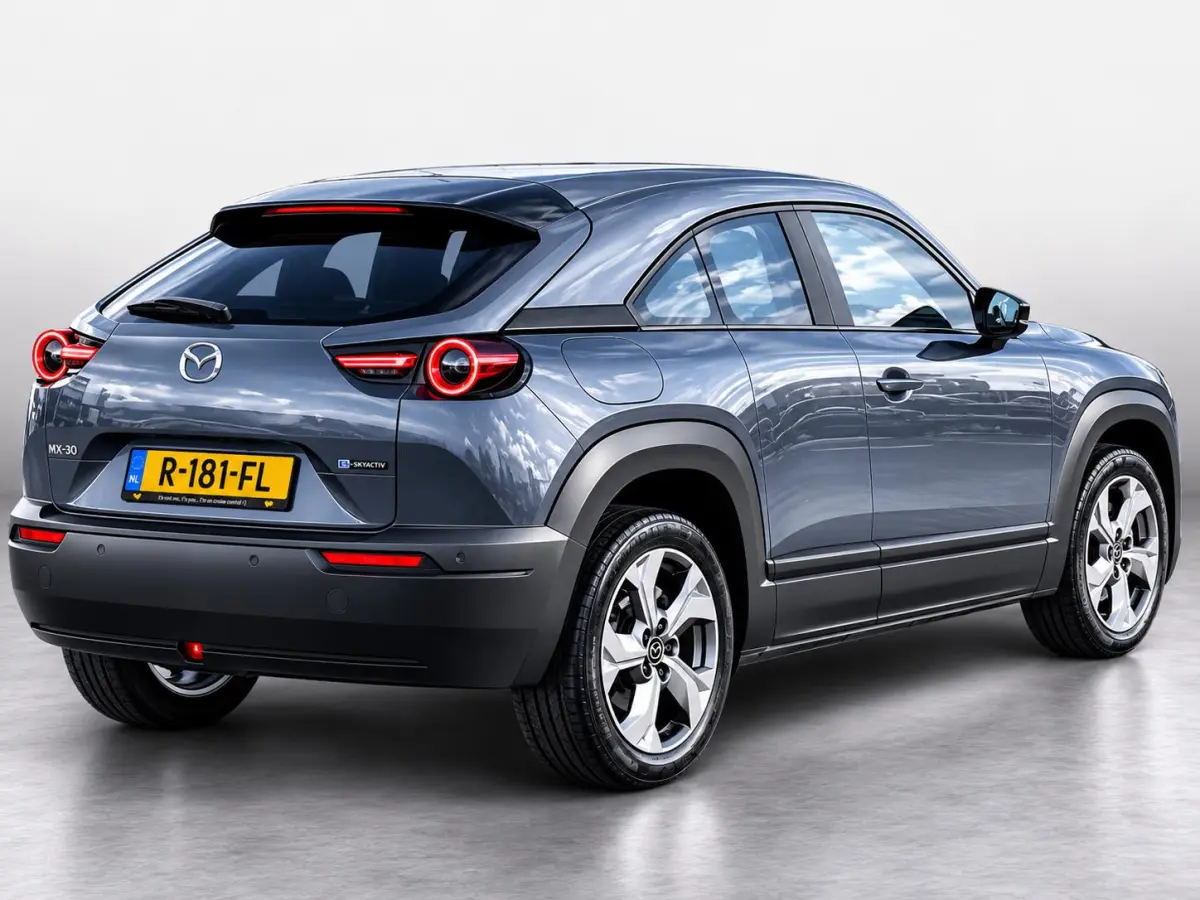 e-SkyActiv+ 145 36 kWh SoH 95% | Adaptieve Cruise | Stoel & Stuurverwarming | Dodehoek | 1e Eigenaar | Dealeronderhouden |