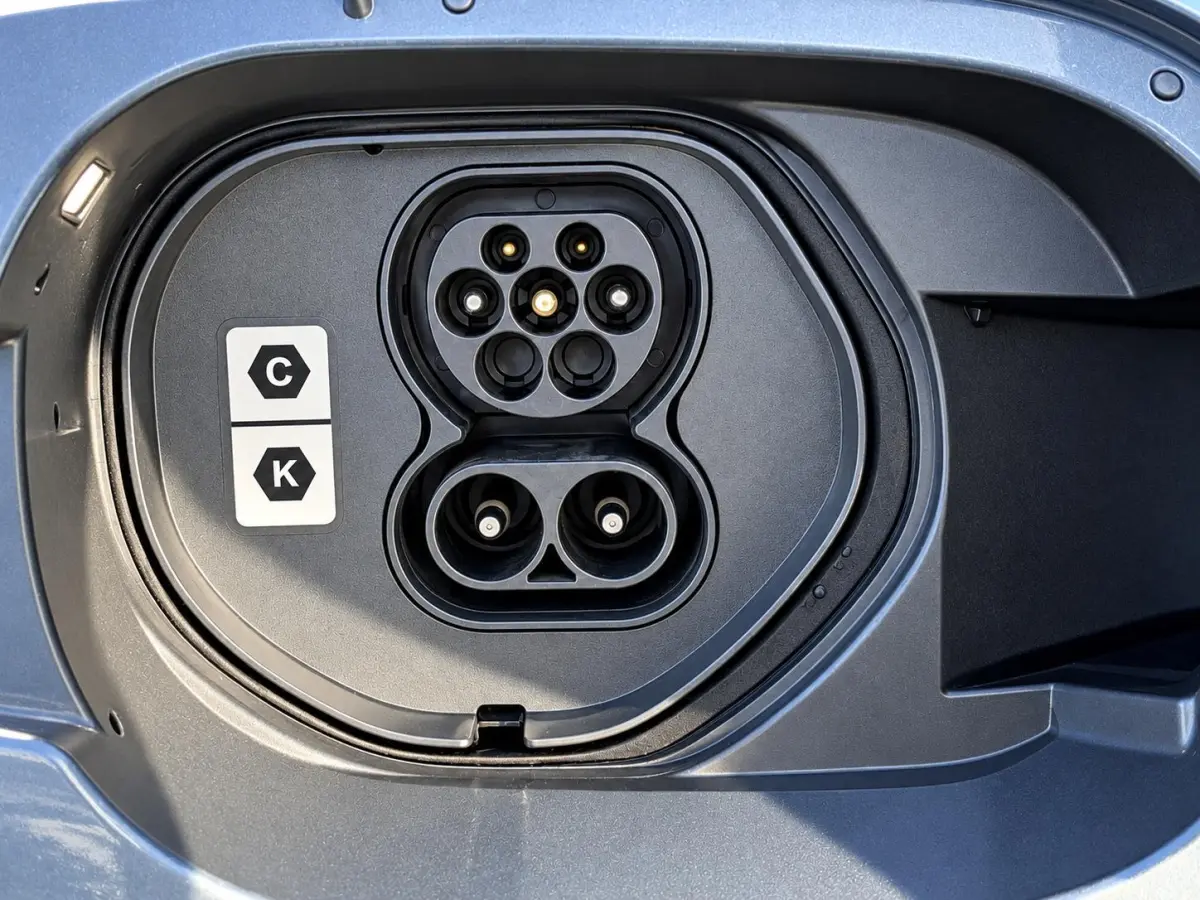 e-SkyActiv+ 145 36 kWh SoH 95% | Adaptieve Cruise | Stoel & Stuurverwarming | Dodehoek | 1e Eigenaar | Dealeronderhouden |