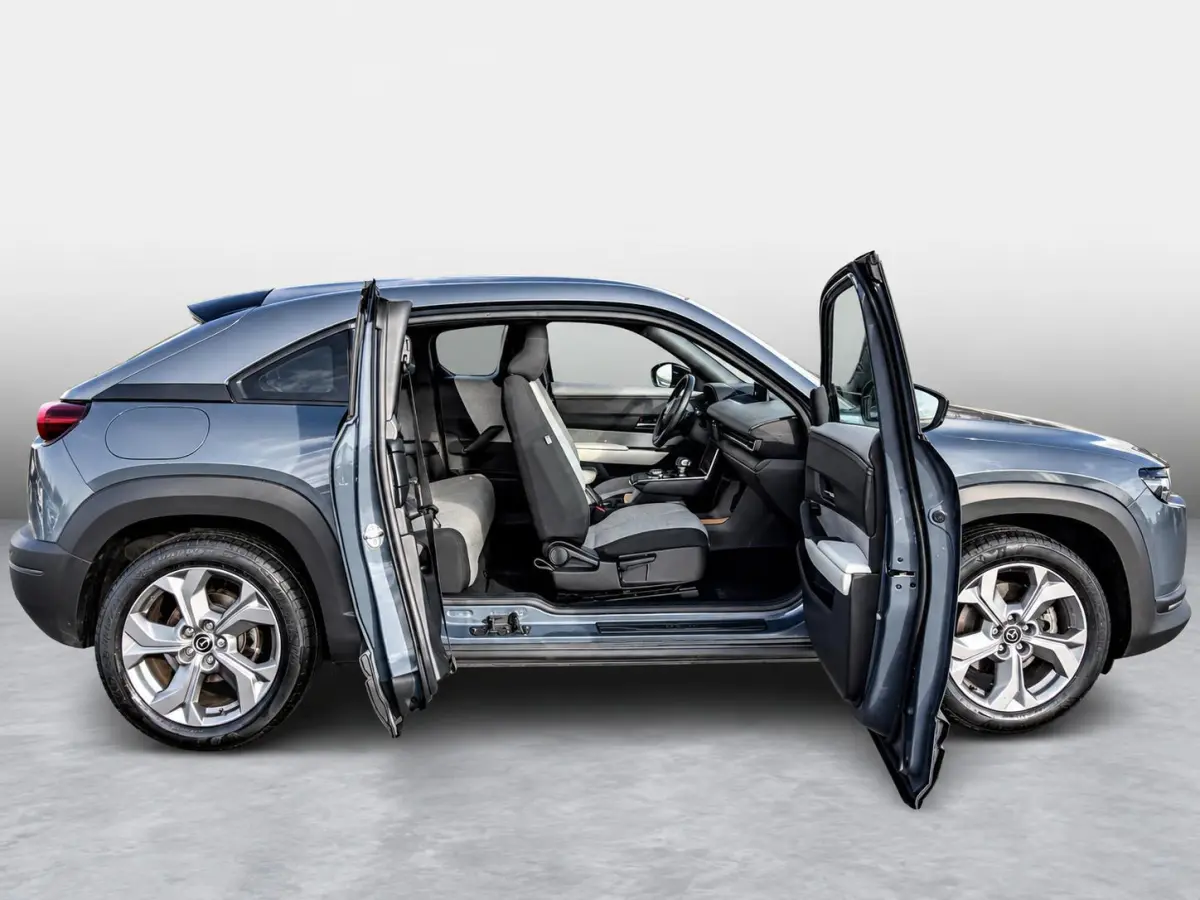 e-SkyActiv+ 145 36 kWh SoH 95% | Adaptieve Cruise | Stoel & Stuurverwarming | Dodehoek | 1e Eigenaar | Dealeronderhouden |