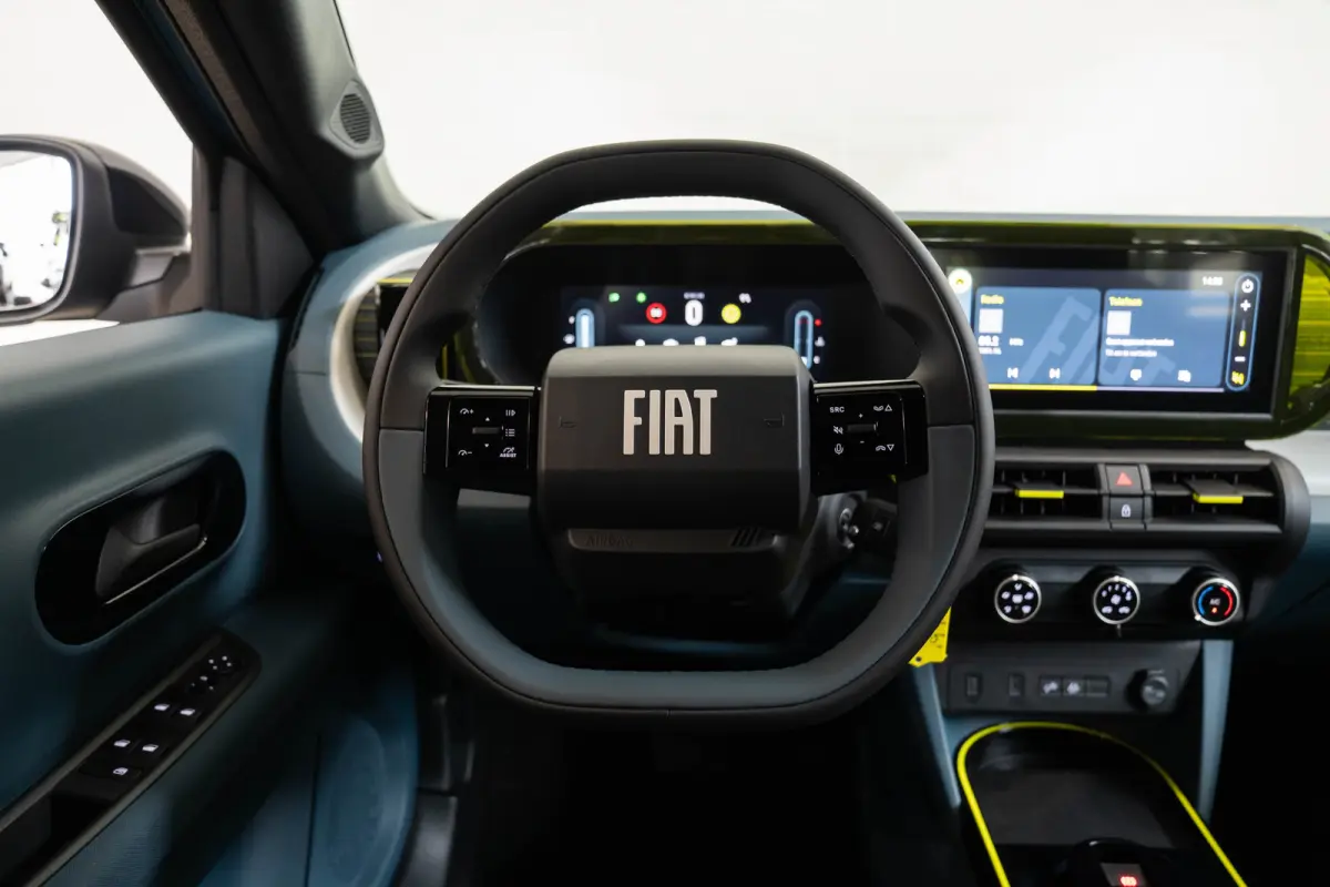 1.2 Hybrid ICON | Tot 8 Jaar Garantie | Apple Carplay & Android Auto | Lichtmetalen velgen | Parkeersensoren | Armsteun |