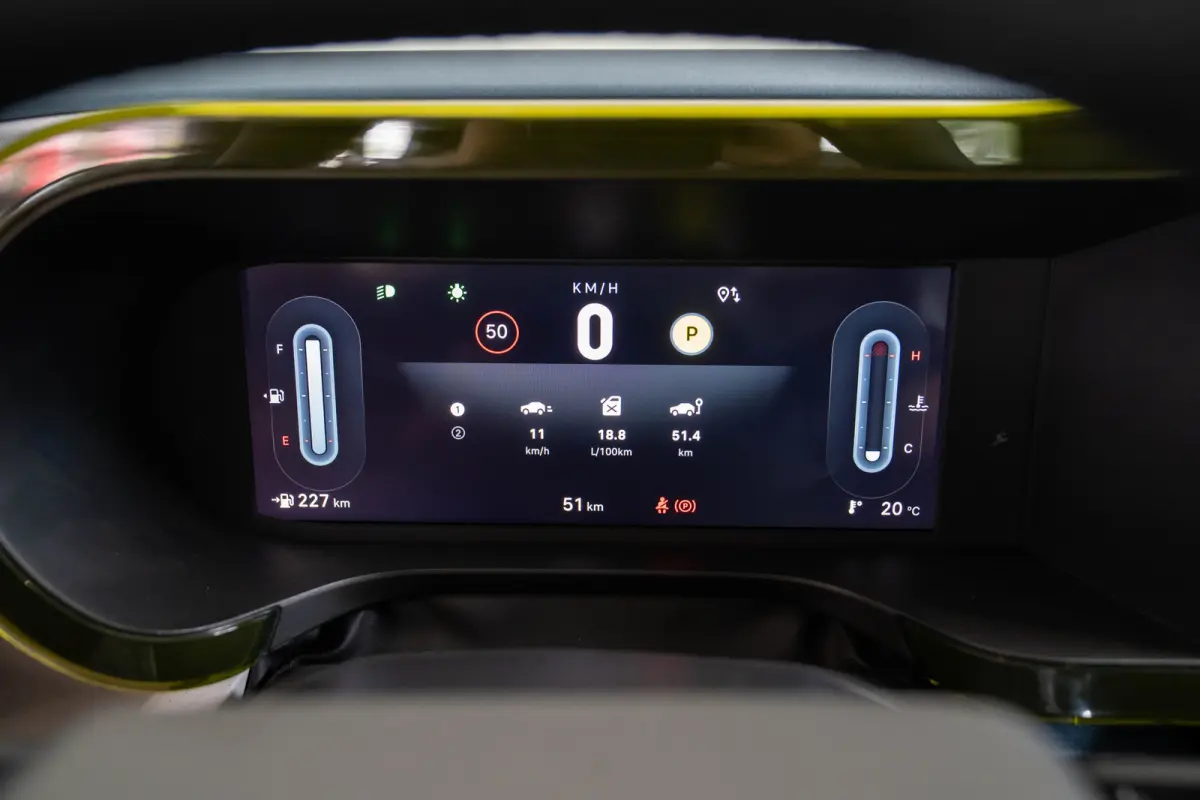 1.2 Hybrid ICON | Tot 8 Jaar Garantie | Apple Carplay & Android Auto | Lichtmetalen velgen | Parkeersensoren | Armsteun |