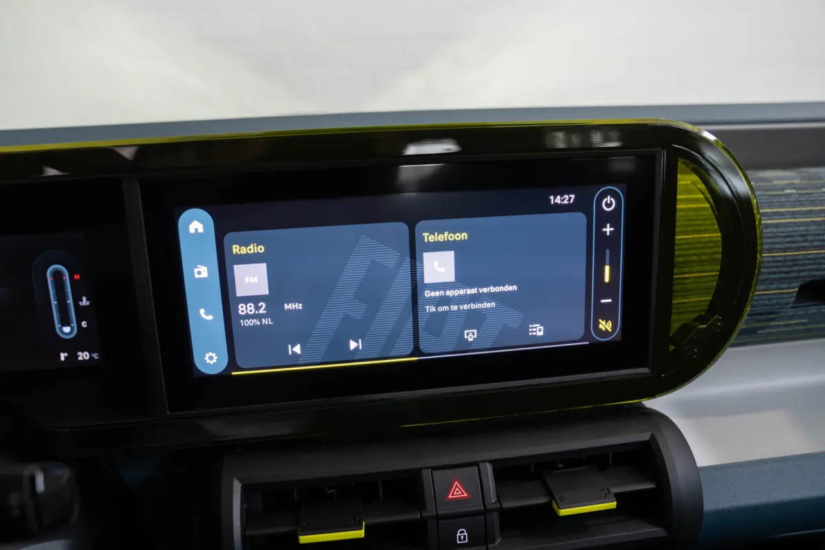 1.2 Hybrid ICON | Tot 8 Jaar Garantie | Apple Carplay & Android Auto | Lichtmetalen velgen | Parkeersensoren | Armsteun |