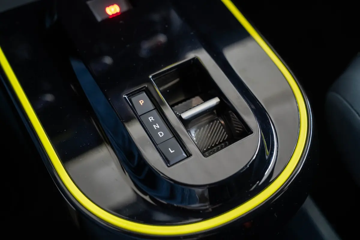 1.2 Hybrid ICON | Tot 8 Jaar Garantie | Apple Carplay & Android Auto | Lichtmetalen velgen | Parkeersensoren | Armsteun |