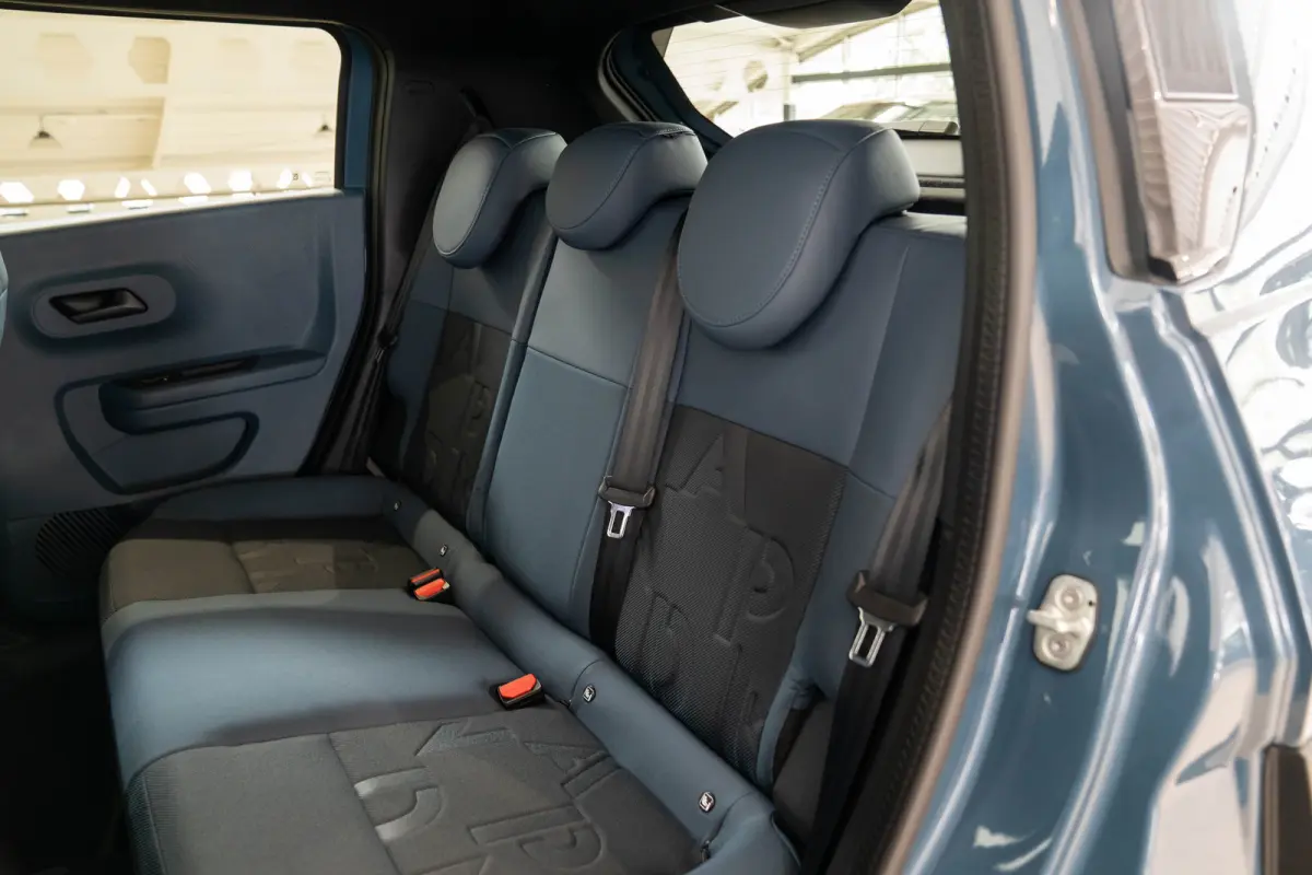 1.2 Hybrid ICON | Tot 8 Jaar Garantie | Apple Carplay & Android Auto | Lichtmetalen velgen | Parkeersensoren | Armsteun |